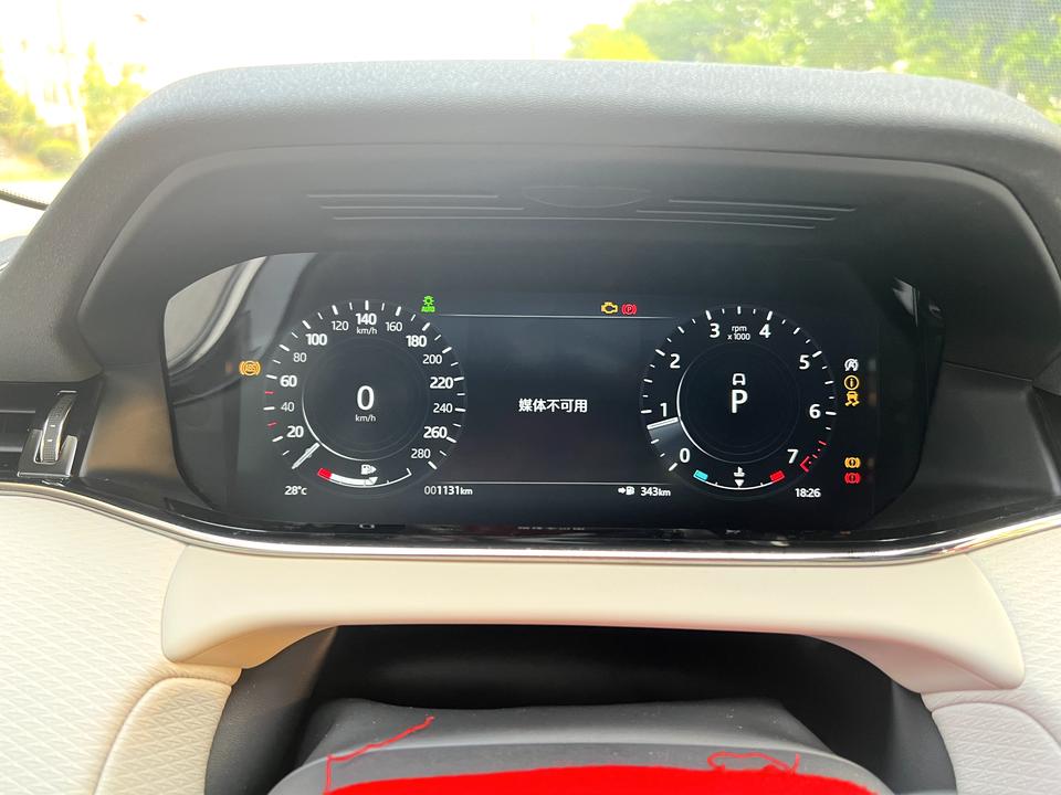 路虎揽胜极光 新车1100公里仪表盘显示各种故障灯，才开了20天，4S店说升级系统，这个可以解决当前的问题吗？