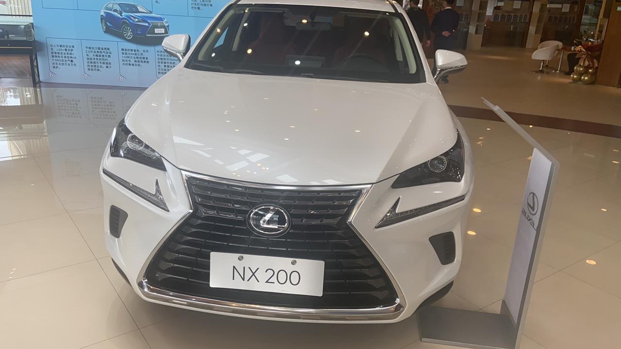 雷克萨斯NX 青岛 锋行 31万落地刚签完合同交了定金，就送个真皮座椅和膜，看了懂车帝发现还可以要延保，我现在还可不可以