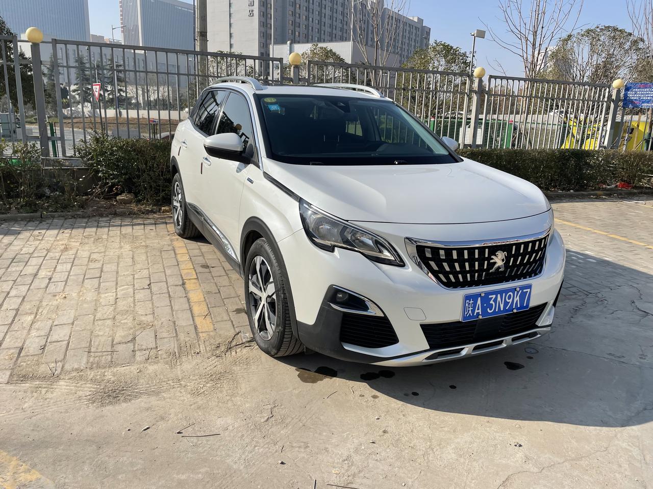标致4008 冷车启动时咔嚓一声，停车2小时以上，出现几率70%，打火时咔嚓一声，然后第二次打火正常，有没有同样的车友？