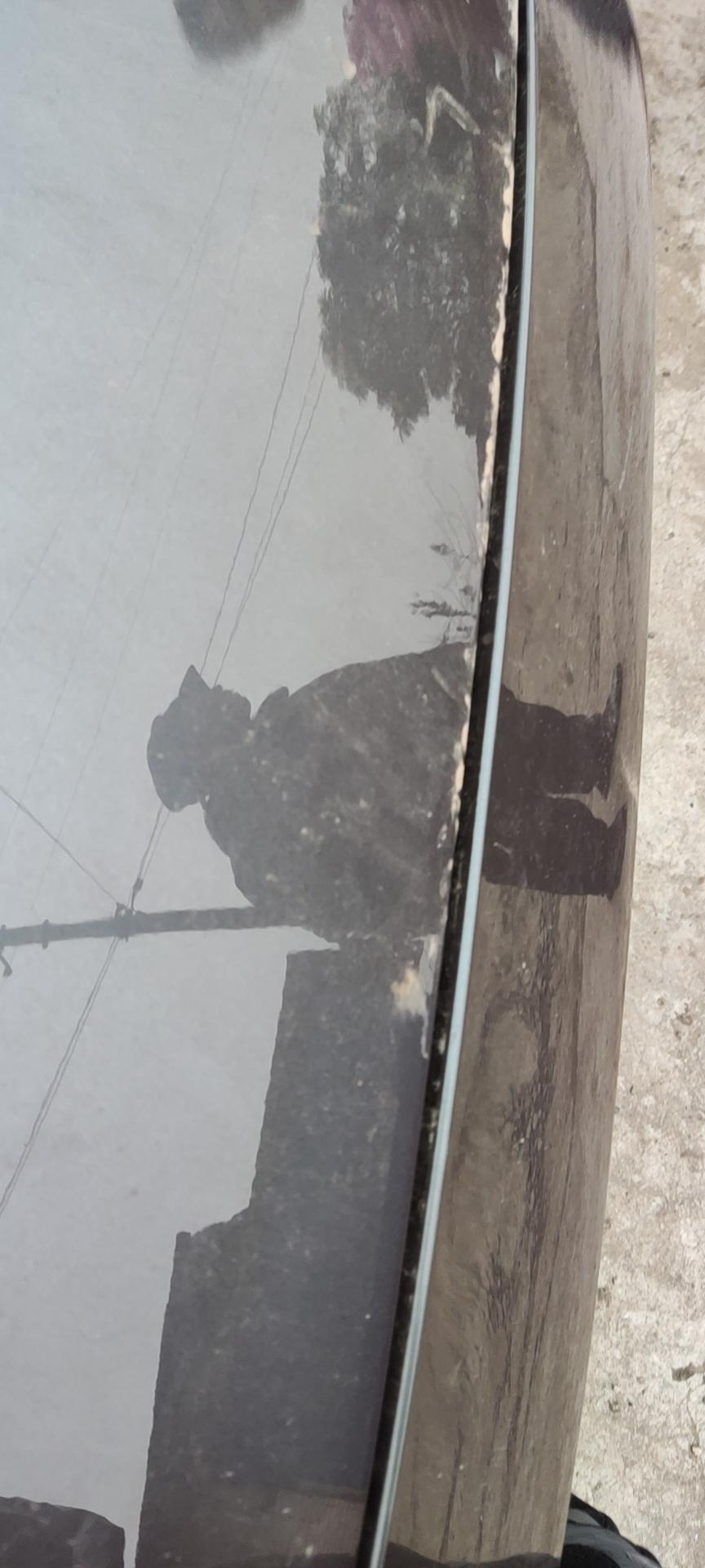 名爵5 追尾了出租车要求赔误工费，对方又想私了叫直接赔钱，不然不去签事故责任认定书，想报去修车也要责任认定书。如果修一下