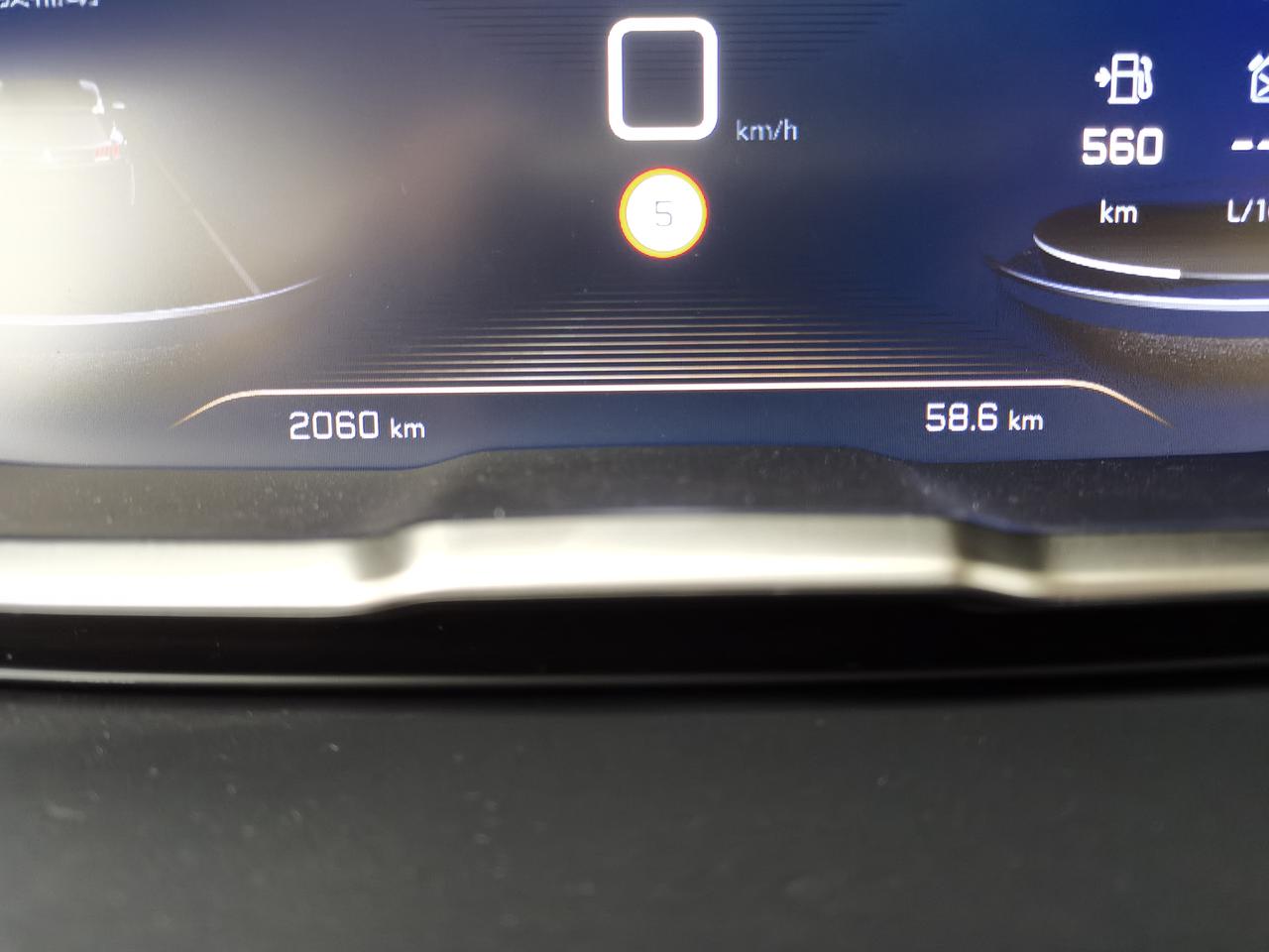 标致4008 新提车2月，突然这样，怎么弄呢