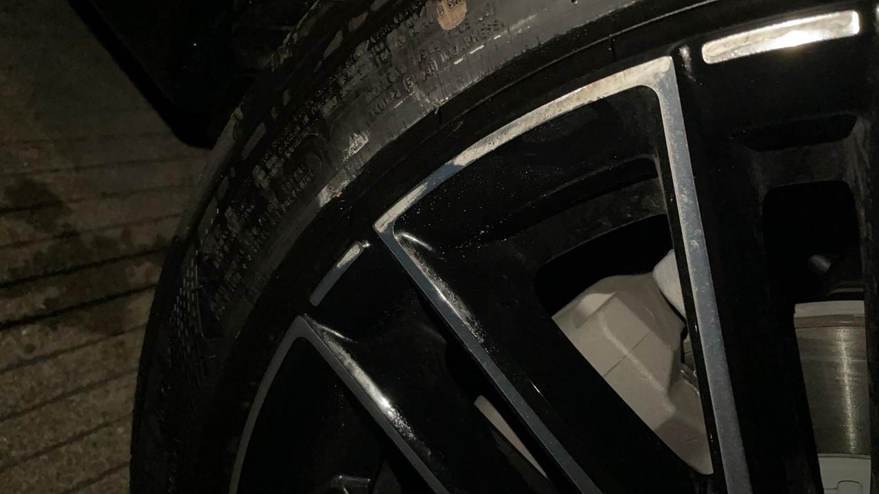 奔驰C级 C260l车轮毂多少钱一个呀，磕坏了不知道要不要坏