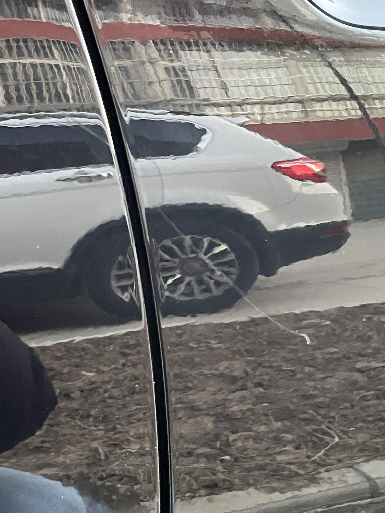 大众迈腾 该怎么处理不到一个月不小心划到了?