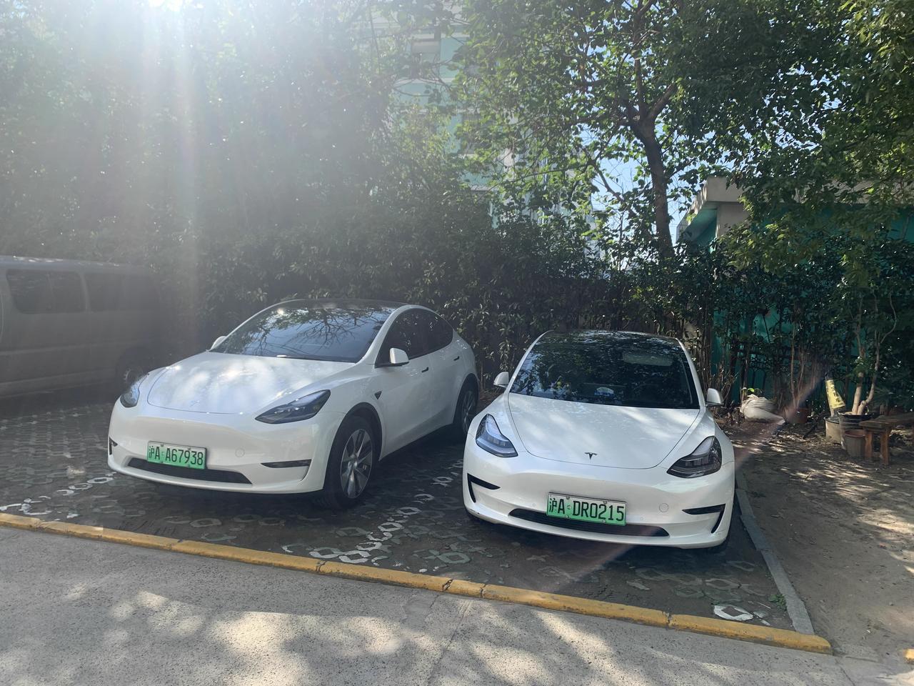特斯拉Model Y 在上海 什么工资可以买modelY？我想买，码农一个，无房无车。年30w不到！听听各位的意见