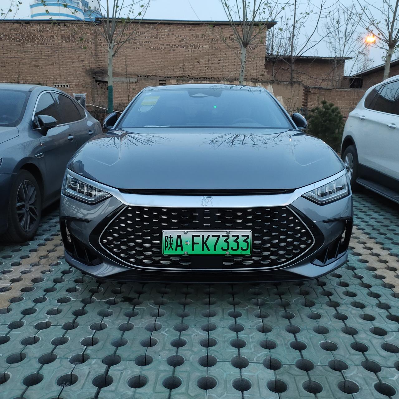 3月31号提的汉DMI尊享，优惠1万，4月13日优惠2万，真是太扎心了，最起码等5月车展后在给出优惠2万的消息，消费者心