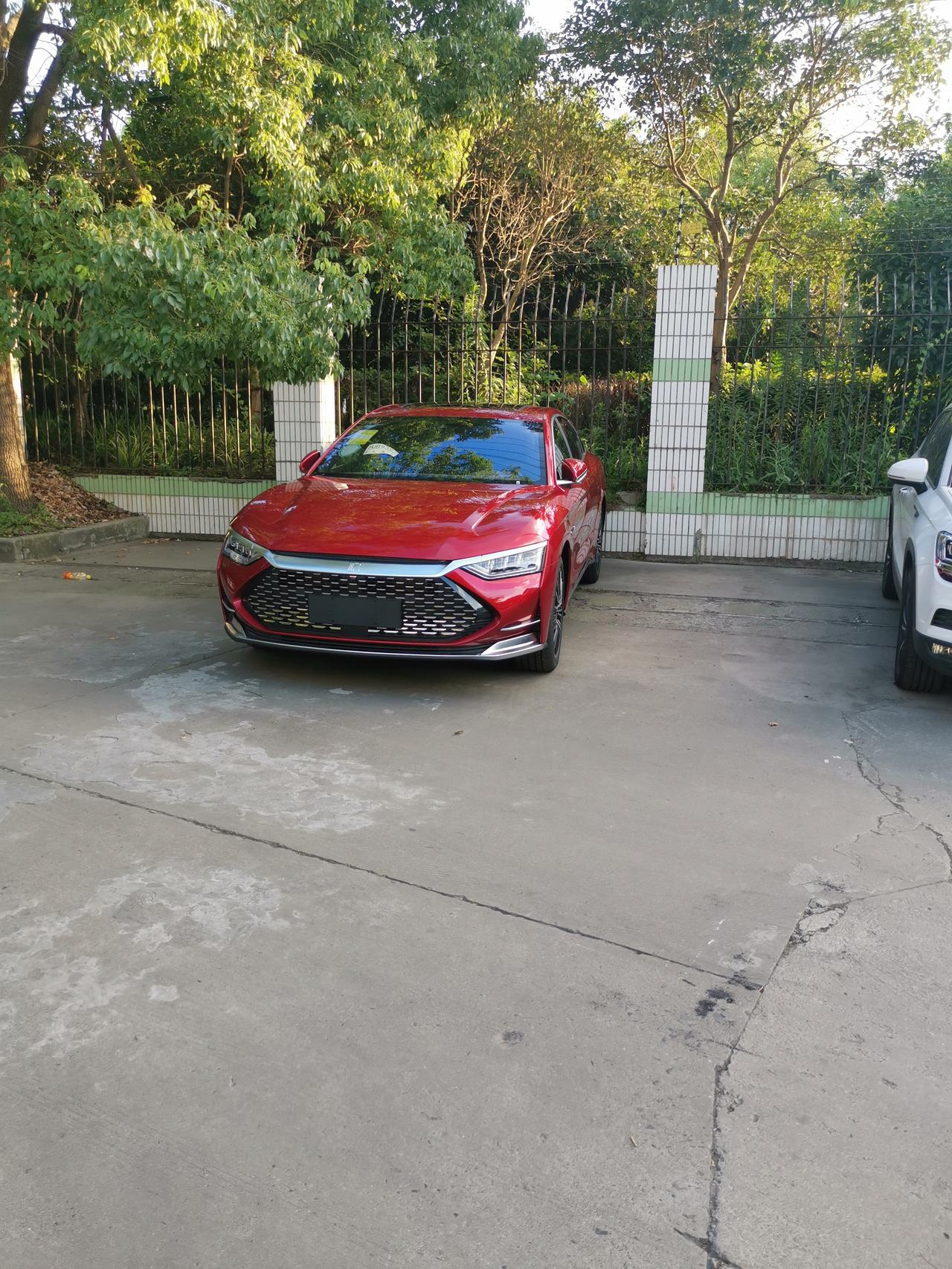 比亚迪汉DM 为啥我的倒车后视镜下翻不能记忆？