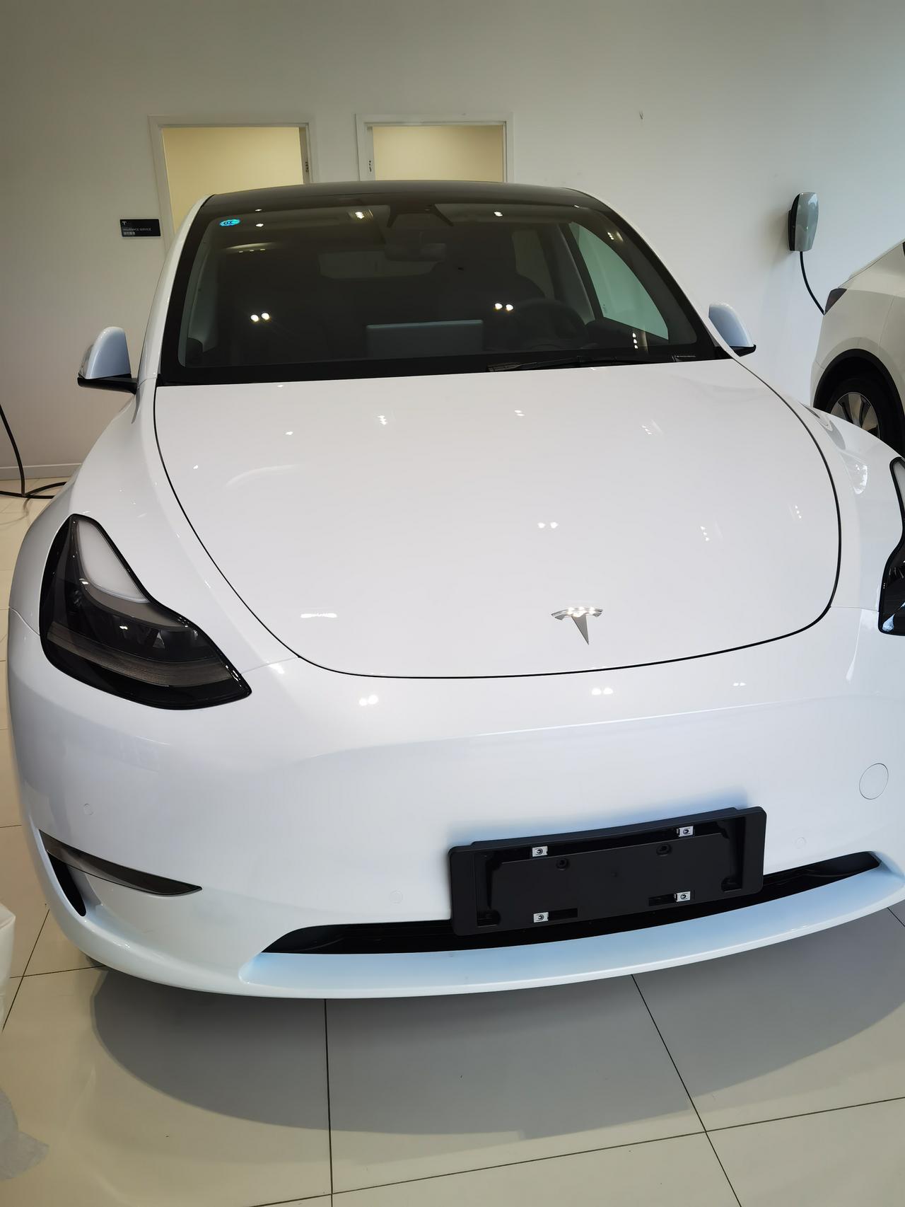 特斯拉Model Y 车已提，想等到1月份再落户，行车证上就是2022年车了，又怕会补 补贴退波差额，纠结啊  求解