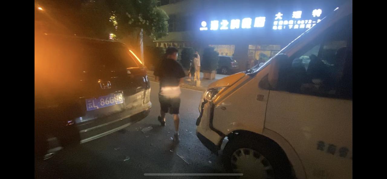 本田皓影 刚满五月新车昨晚被追尾了对方全责，右后翼子板，后保险杠，后尾门都坏了，除了维修费，索要折旧费合理吗？