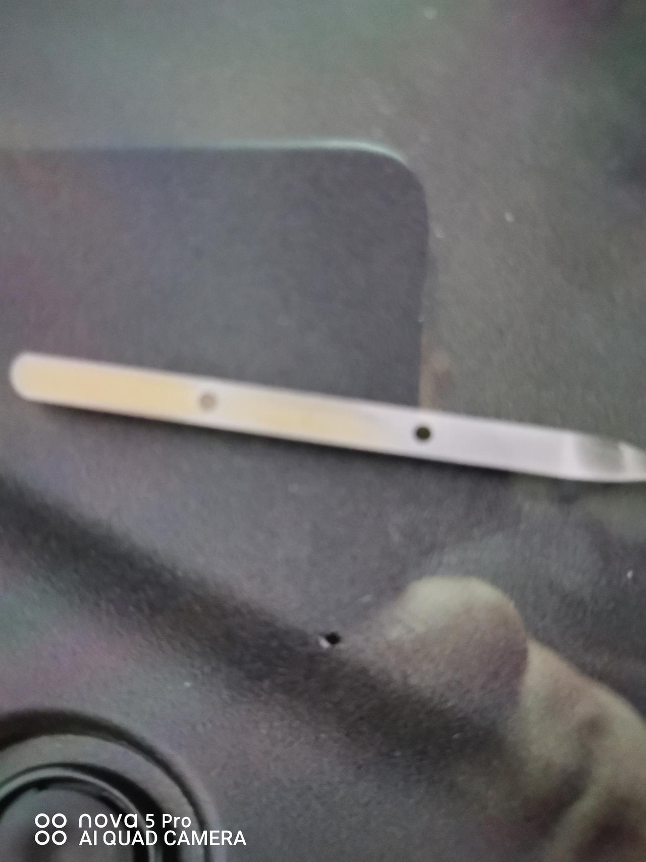 大家的混动皓影有没有发现机油增多，打开机油盖里面有汽油味，机油快到上线了。