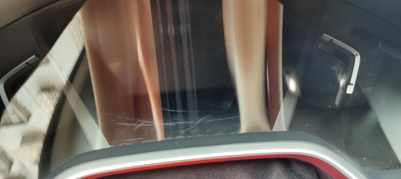 本田皓影 新车开了两次，不知道这仪表盘怎么搞成这样？这个怎么搞？能修复吗？