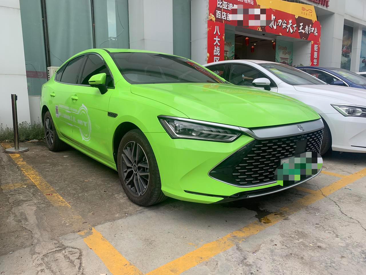 比亚迪秦PLUS DM-i 秦dmi靠枕谁买了？有没有安装合适的求推荐！！
