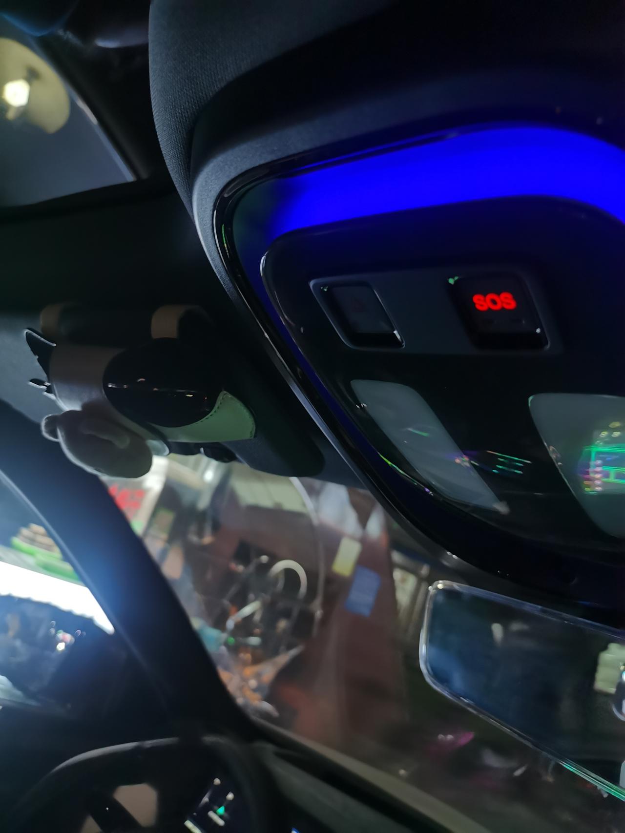 长安深蓝SL03 乏了，三天两头这有问题那有问题，今天发现双闪按键灯不亮了，4S店只会一句麻烦过来看看。唉，提车20天，