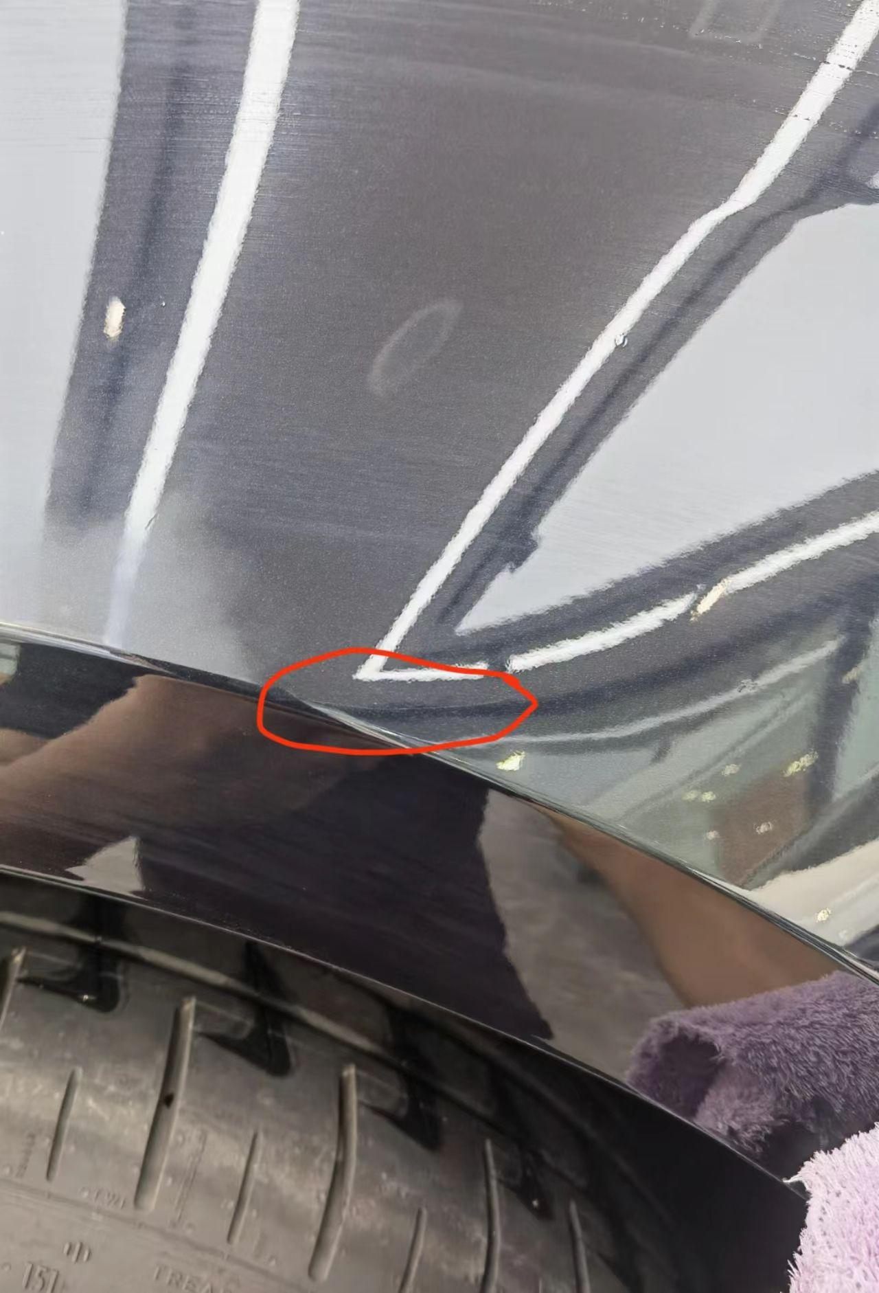 奥迪A7L 不知道被谁划得新车贼心疼需要点漆抛光么 不仔细看倒是看不出来