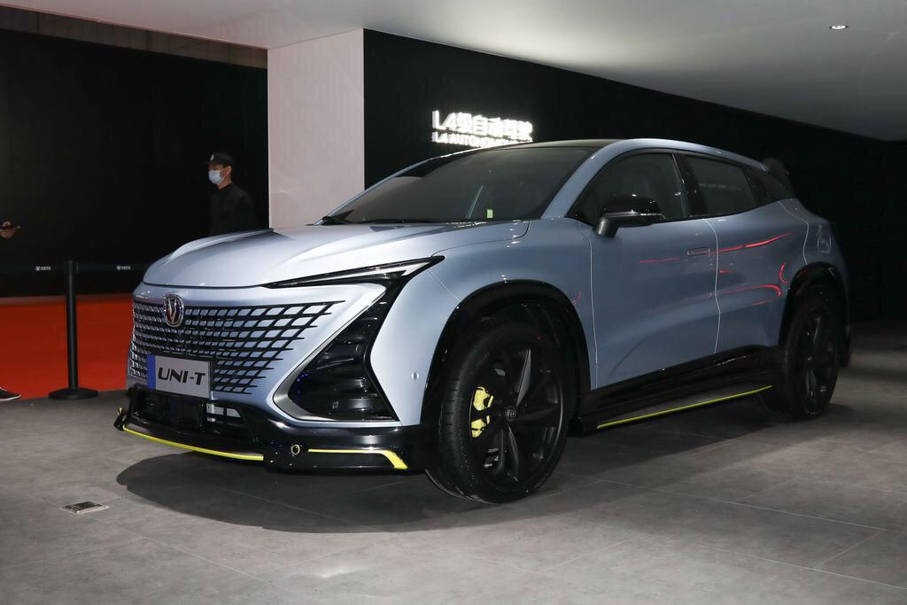 长安UNI-T 运动版尊贵型     裸车122000      购置锐：10796             保险：45