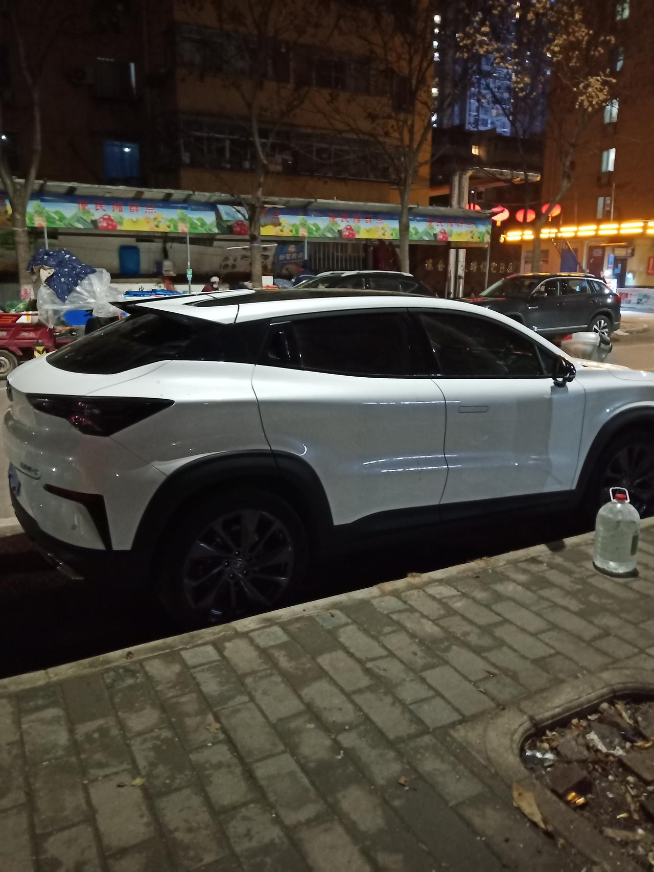 长安UNI-T 车友圈怎么好多人说车子这不行那不行的故障多的，本人去年8月提车至今车子没有出过任何问题。