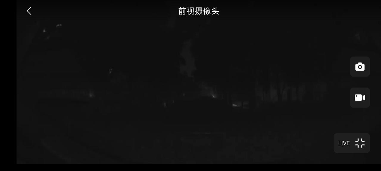 魏牌拿铁DHT 问下大家，拿铁的行车记录仪，用远程启动的时候会不会开启夜视？今天用app远程查看，发现内视有开启夜视，但