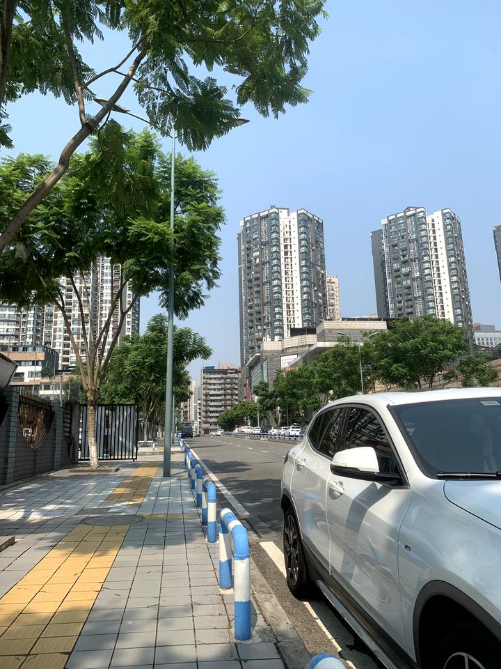 宝马X2 大神：重庆X2/s-drive25i，请教1、是否仅运动模式才能档位切换？2、使用运动模式不人为切换档位可否？