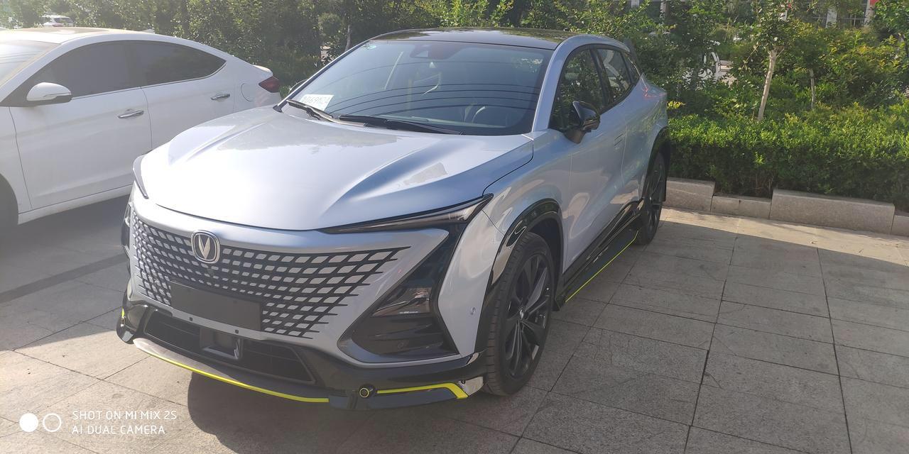 长安UNI-T 请教一下：unit运动版价格价格裸车133900购置税12000保险4500左右上牌费500贷款六万五三