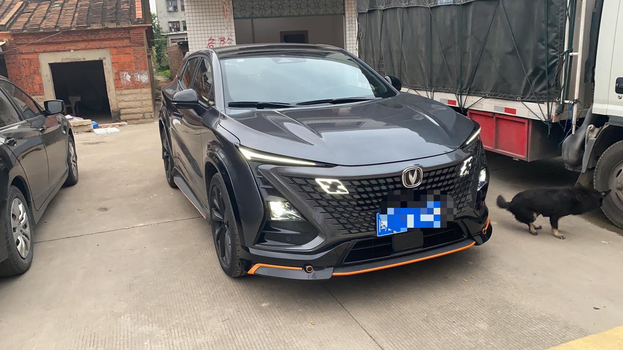 长安UNI-T 那个，兄弟们，你们有量过车位左右两边的高度吗？我前一段时间量了一下，左右两边差了2公分高度，左边前后轮都