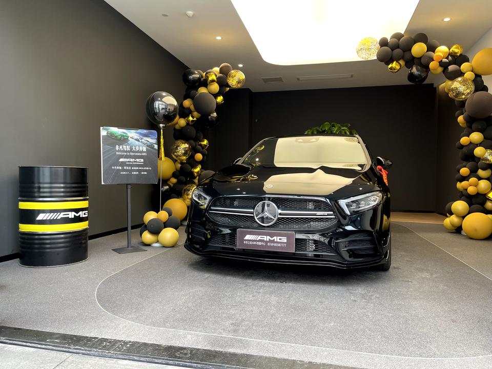 奔驰A级AMG 老哥们刚提的车40时速异响40公里会听到类似石头啪啪啪啪啪砸的不大不小的声音 是不是底盘隔音很差的原因 