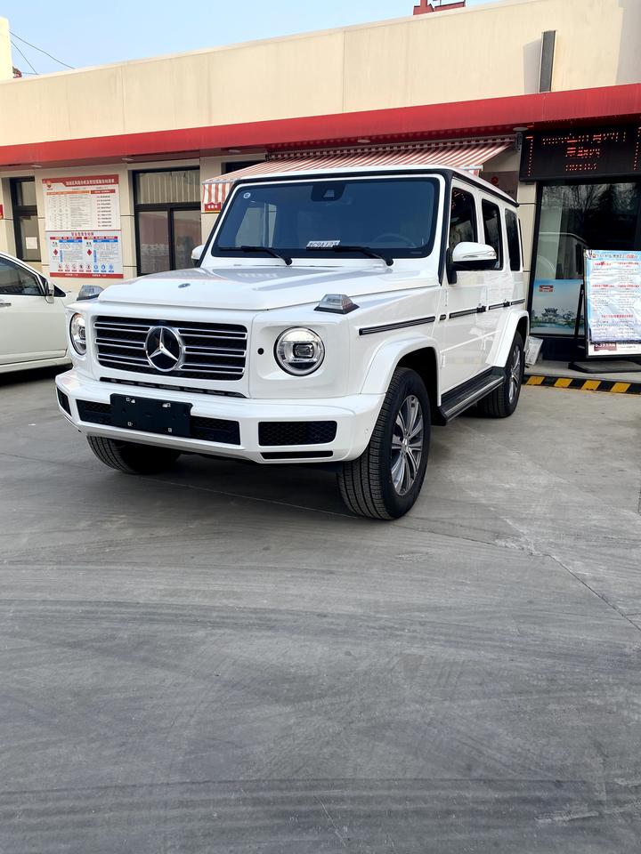 奔驰G级 想问一下大家G350每次熄火都会自动手刹，怎么能调成手动的啊？个人习惯不愿意随时随地上手刹，平原地区感觉没必要