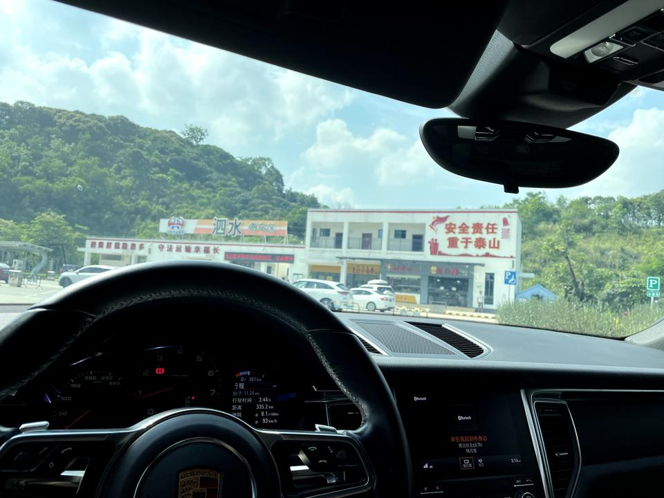保时捷Macan 我2021.2.28号买了18年的manca48万是不是贵了  3.8万公里