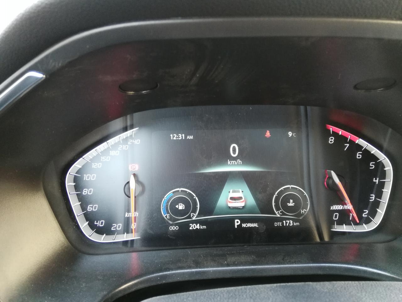 长安CS75 本人刚提一辆cs75  人生第一辆车   仪表盘有些看不懂请各位指教一下  204公里和173公里指的是什