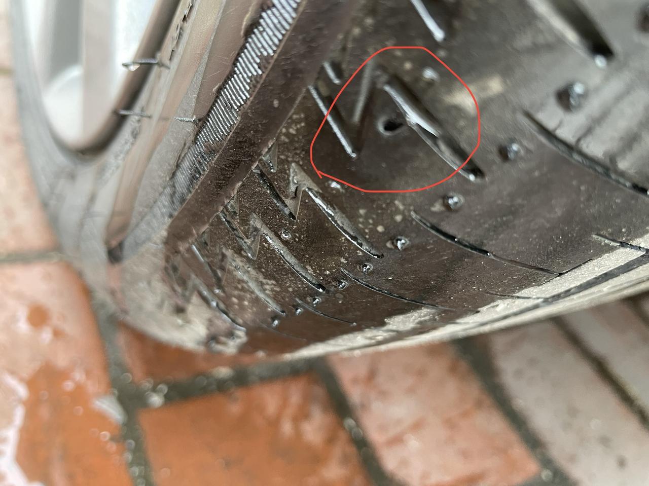 马自达3 昂克赛拉 拨出来没有漏气，需要补嘛