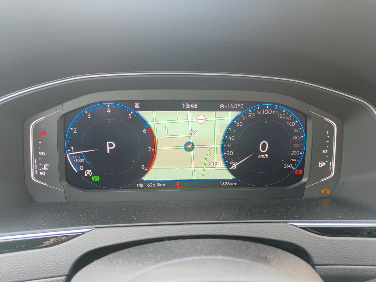 大众迈腾 车刚跑了1600km。机油灯亮是怎么回事儿？