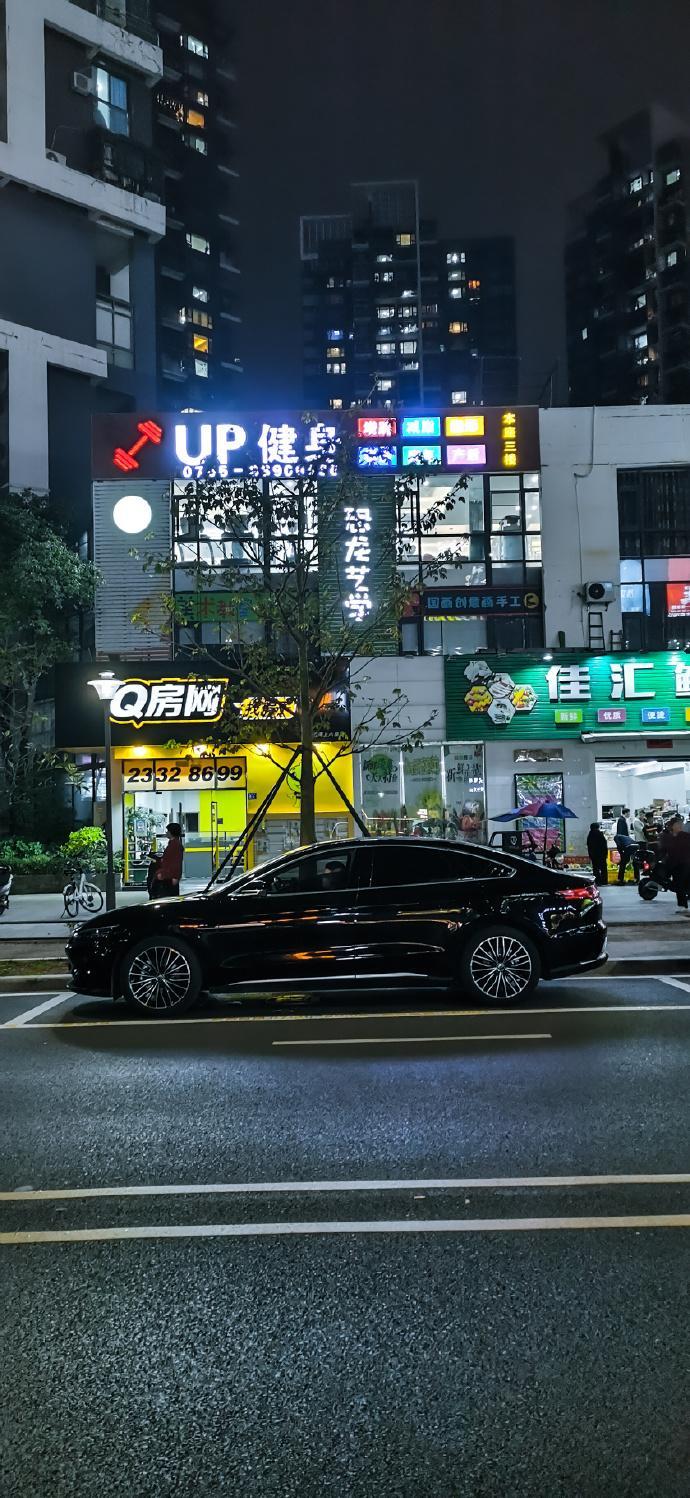 比亚迪汉DM 比亚迪如果在深圳买最大优惠有多少,优惠下来落地应该是多少呢！可以的话可以去深圳办个居住证。