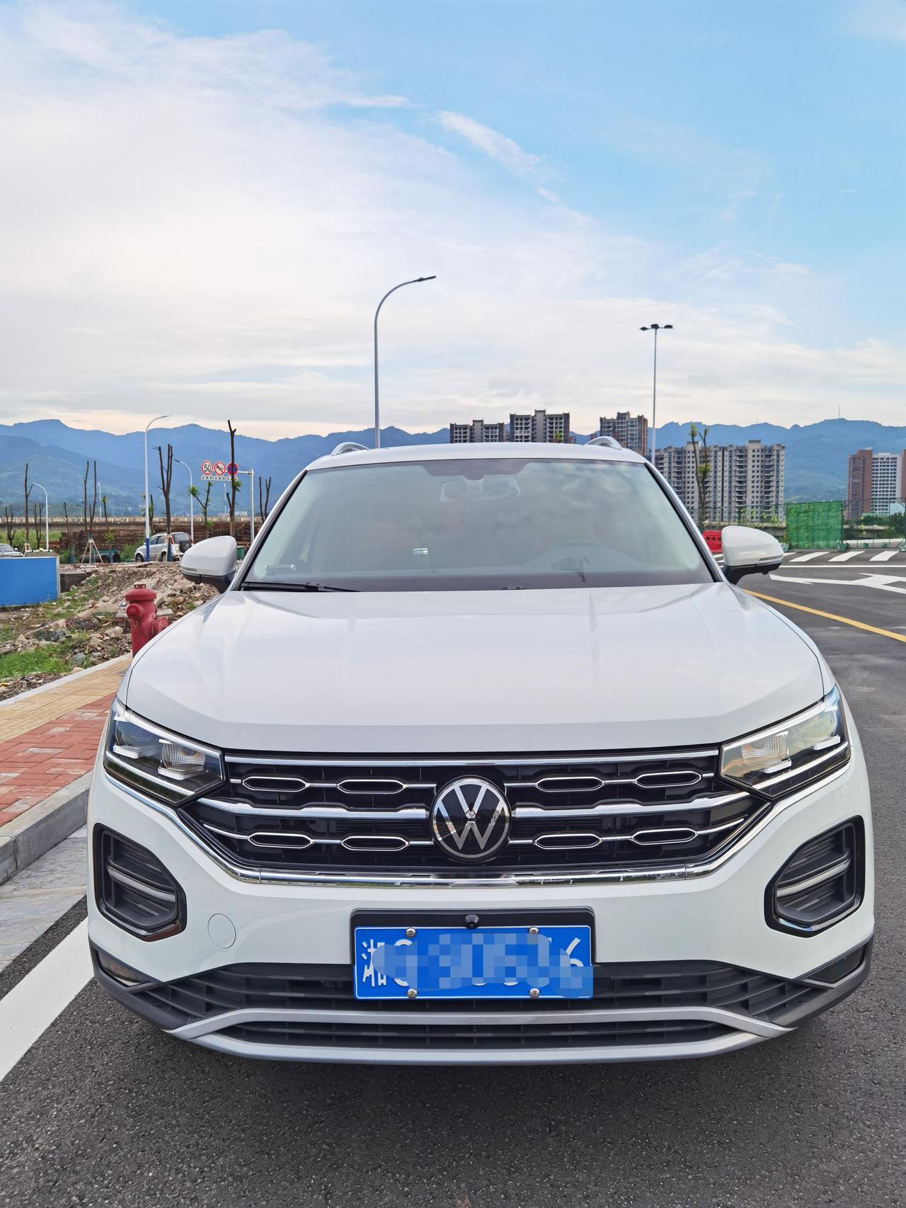大众探岳 提车快两个月了，买回来很少开，上下班五公里基本都是骑摩托车，目前行驶了1300多公里，估计我一年也来不到五千公