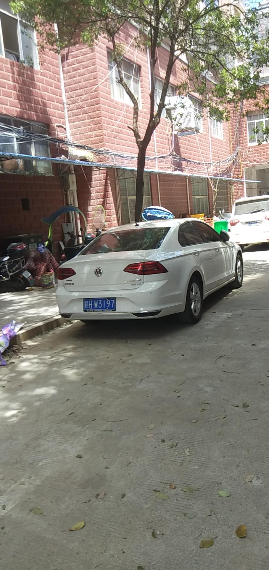 凌渡230自动挡D1切D2时。有异响。请问这是怎么了。车现在才跑4000公里
