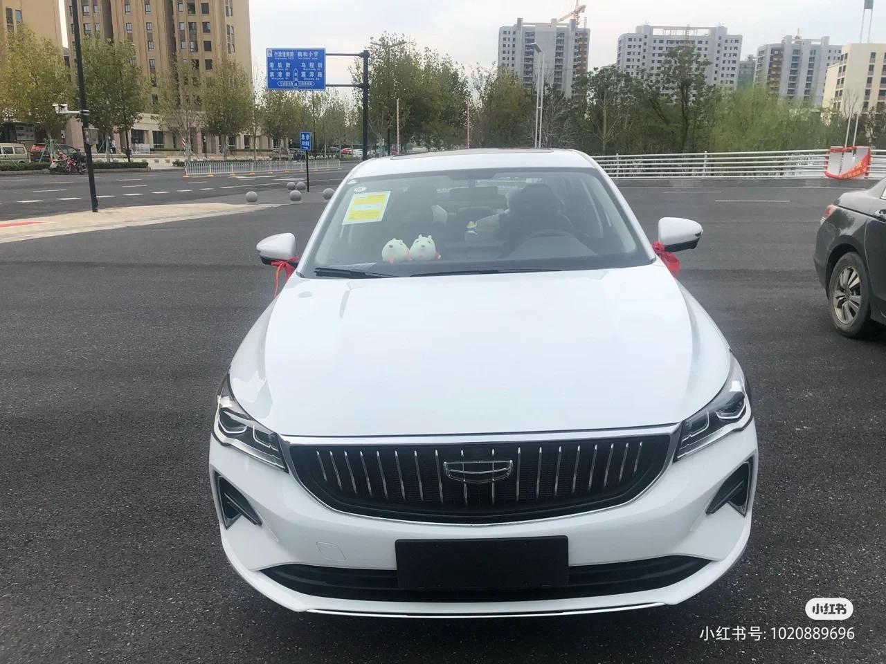 长安逸动1.4尊贵版跟吉利四代帝豪旗舰  不知道选哪款因为在各个平台都有人说好有人说不好  逸动动力好但是都说有顿挫感 