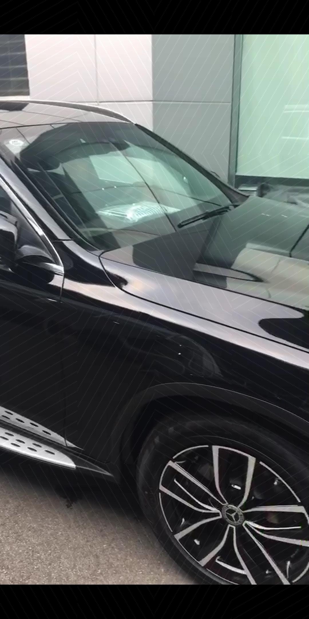 奔驰GLC glc 300动感2020年新款，用车10来天行程1000公里。发现发动机的声音太大，像皮卡柴油车的声音。请