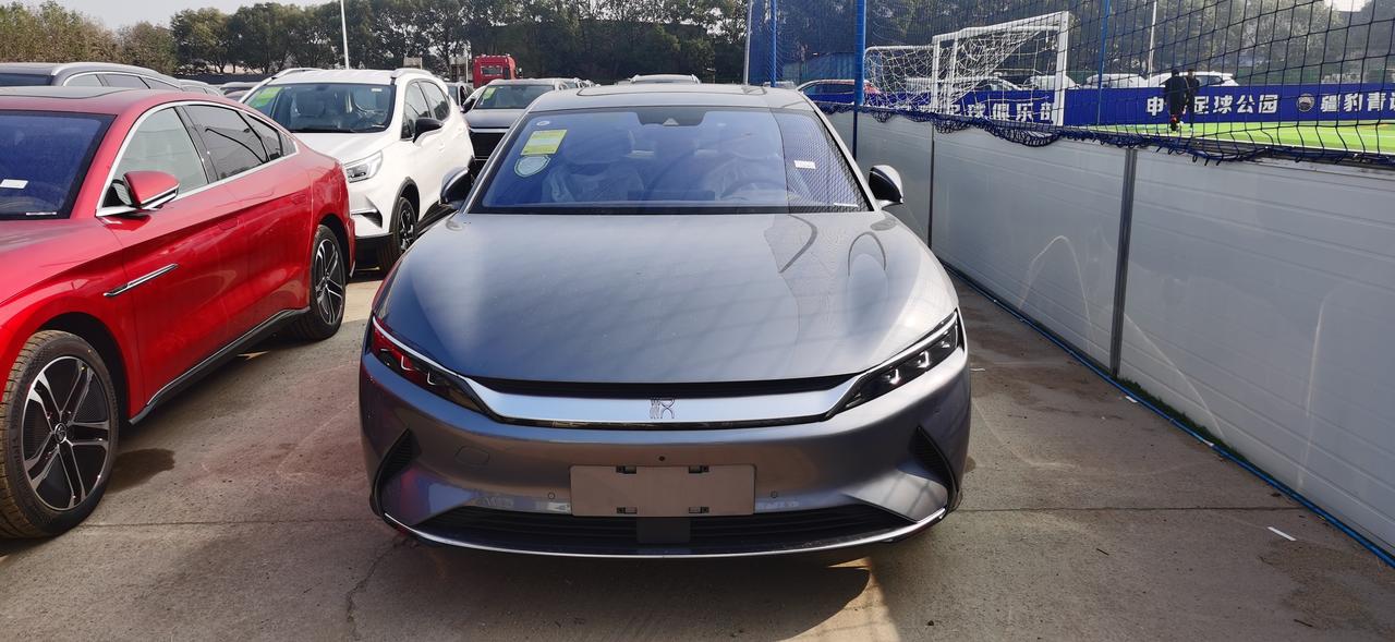 比亚迪汉EV 亲们，现在比亚迪金融放款大概要等几天啊？首付保险什么的都已经交了，就等提车了。急急急