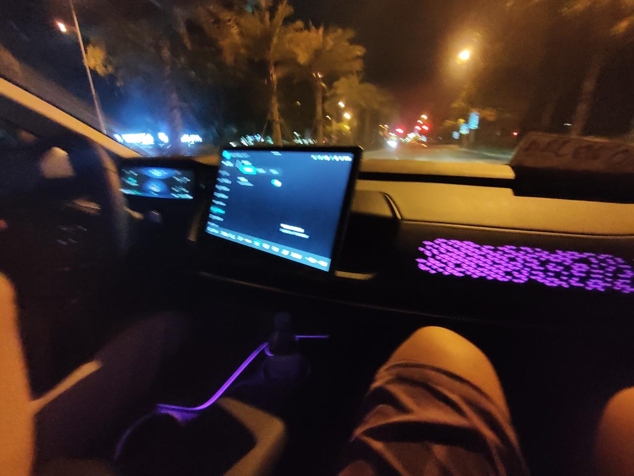 长安深蓝SL03 xdm，前几天去试乘了一下深蓝03，感觉都挺满意的，但是家里人比较顾忌国产车和电车（马路三大妈天下第一