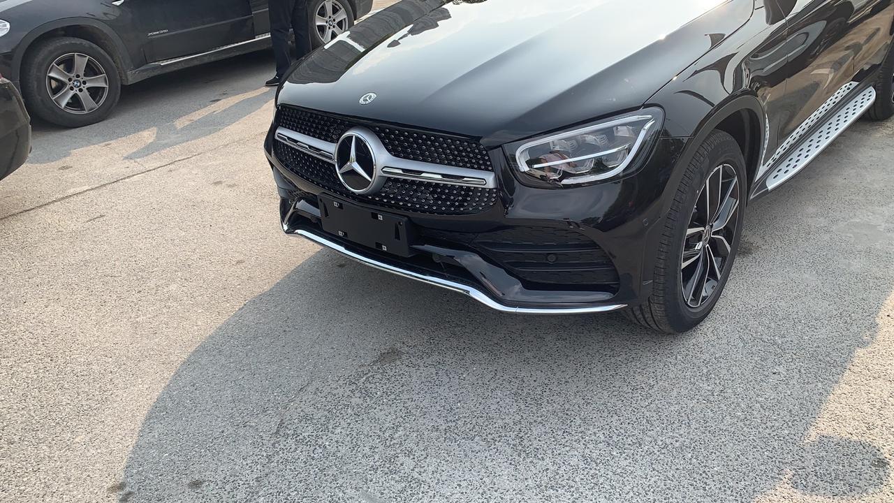 奔驰GLC 2021款glc300动感是不是防爆胎