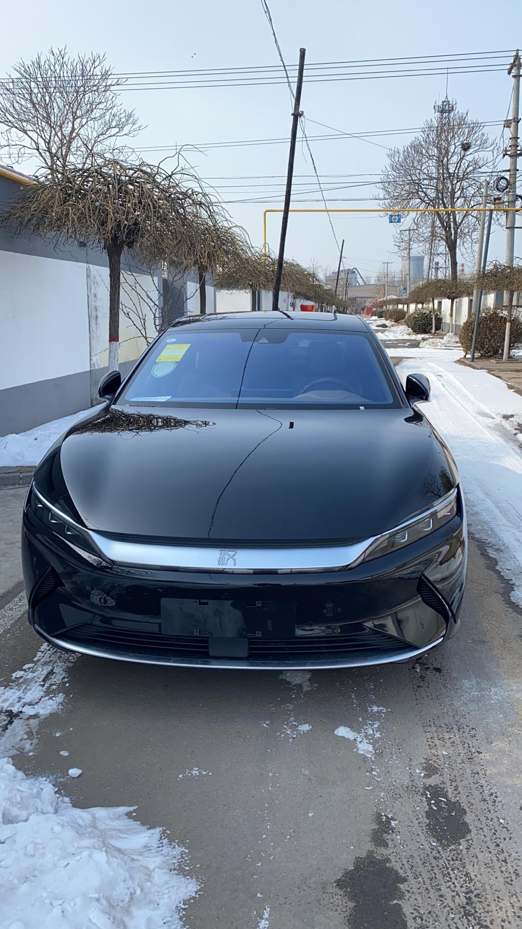 比亚迪汉EV 汉新车主，请教大家两个问题。1、停车熄火后，不锁车，5分钟（我自己设置5分钟）后，车门把手缩进去了，我这时