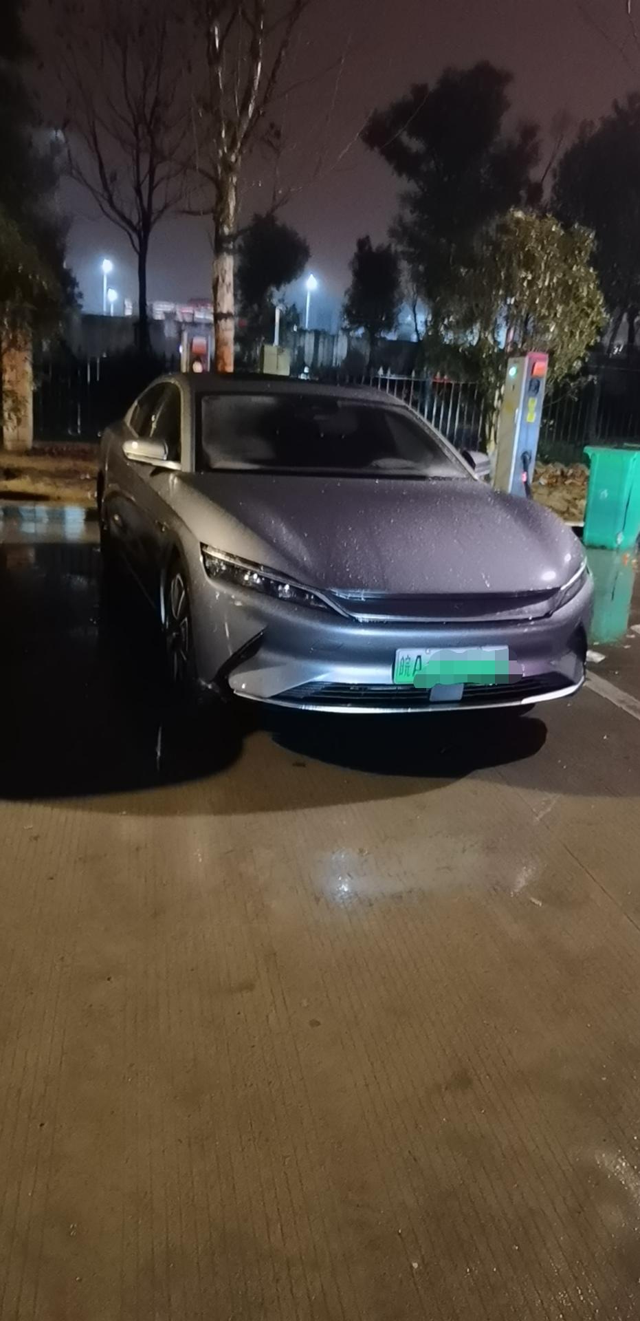 比亚迪汉EV 各位大佬，灰色贴什么颜色的膜好看？一般多少钱？改色膜？不要车衣（车衣太贵而且新车我觉得没必要）