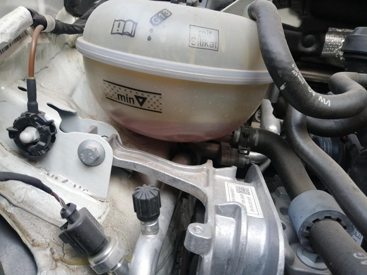 探岳330，才一年的车 没有发现防冻液漏，是正常时间需要加防冻液了吗？