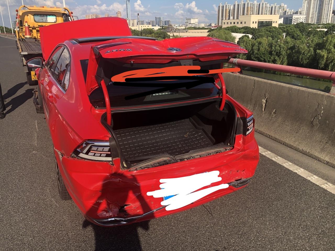 大众凌渡 这种事故车可以买吗 有没有大佬讲解下