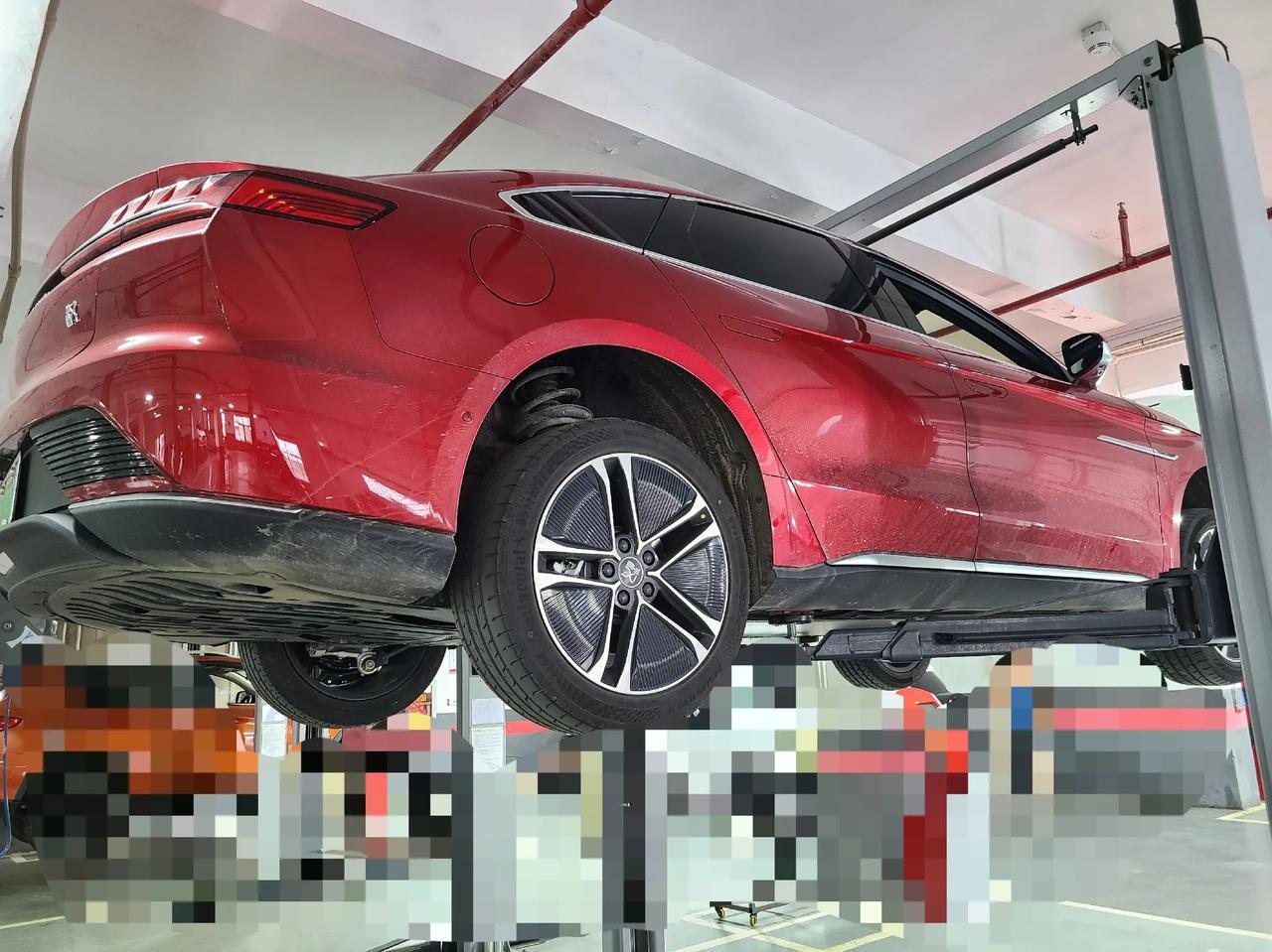 比亚迪汉EV 车子的质量有问题!太闹心了        2021年6月15号提车,在高速120时,发现方向盘剧烈抖动,仔