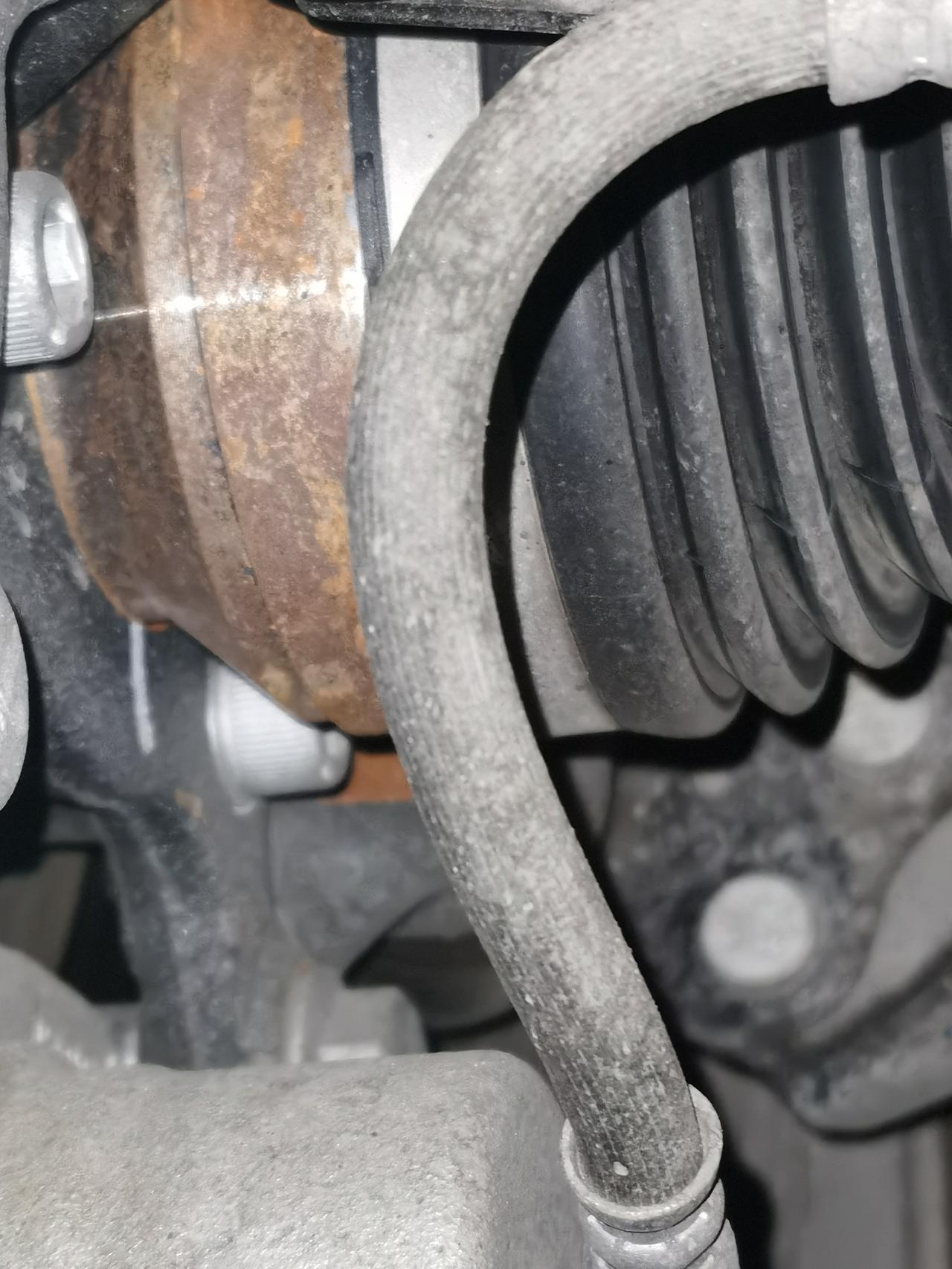 广汽传祺传祺GS4 2021款 两个月的车 这样属于正常？能投诉吗？