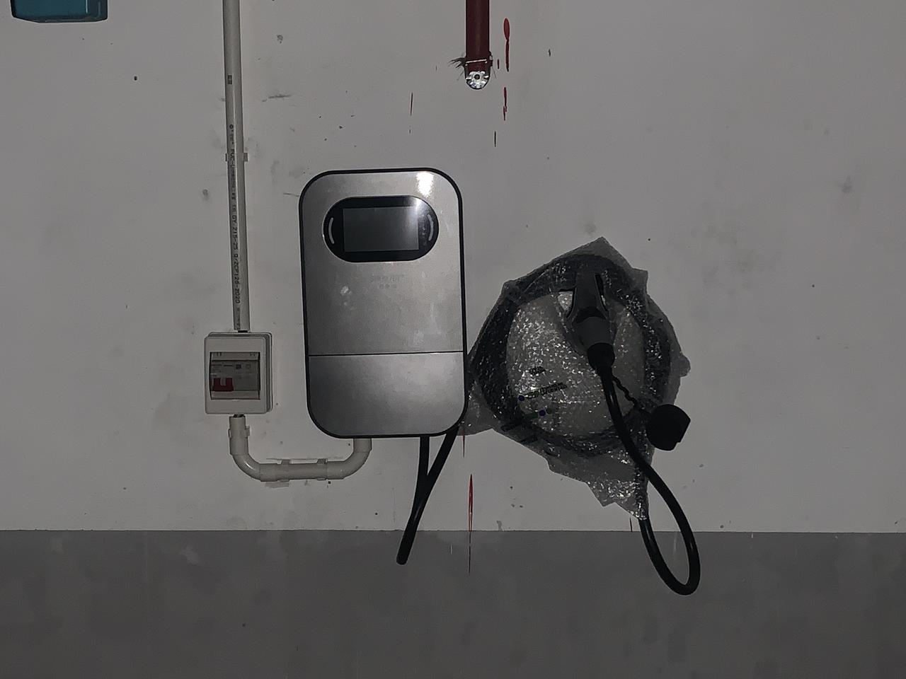 大众ID.4 X 本人22款智享即将提车，充电桩安装在地下车库，没信号的地方是不是容易死机黑屏？是否有必要网上买个信号放