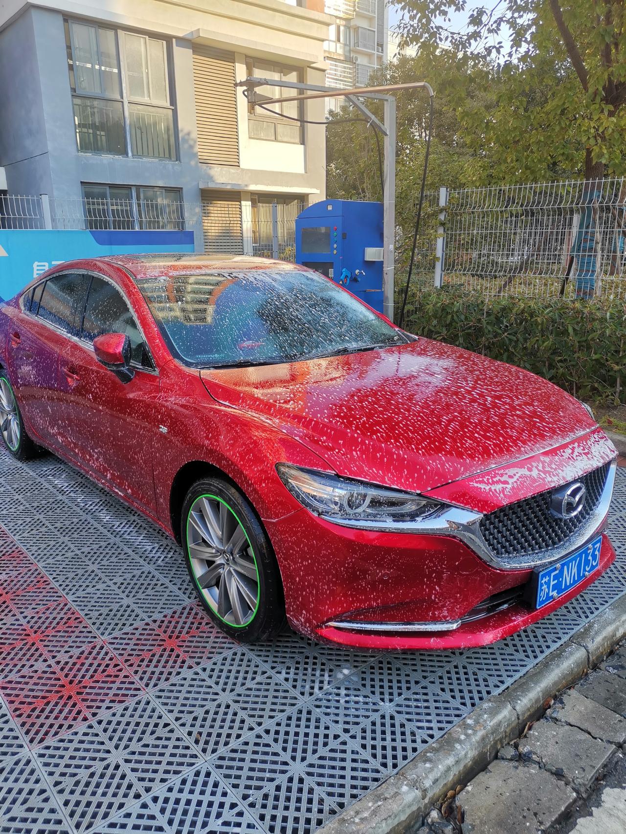 马自达阿特兹 车友们好 1万公里了 今天打电话给买车4S店预约做保养的 结果说他们店关了让我去长安 想知道一万公里 保养