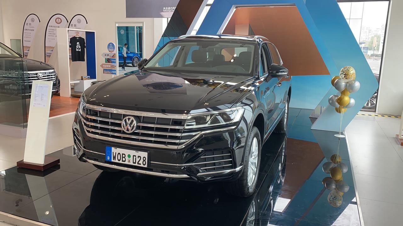 沃尔沃XC90 咨询下各位老哥，现在纠结途锐21锐尚和XC90的入门款，都试驾了各有千秋，感觉新款的XC90 有了48V