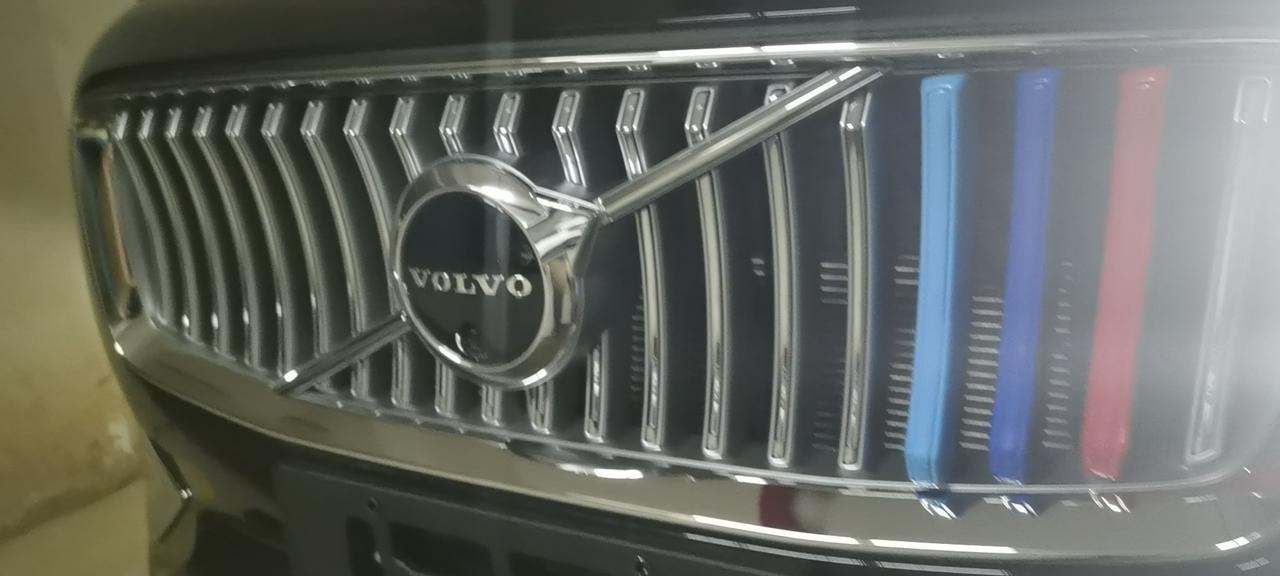 沃尔沃XC90 B6智雅已提车  请较下各位 投屏导航效果怎么样 抬显可以同步不 谢谢