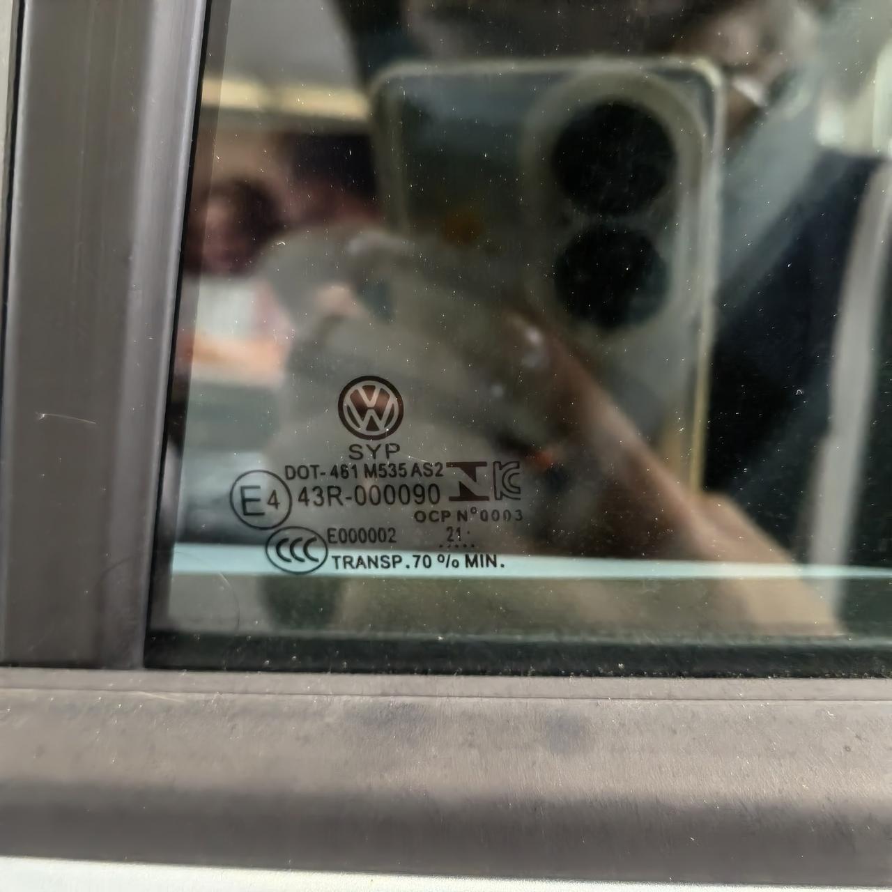 大众ID.4 X 求助车窗玻璃日期店里有台现车，车是22年7月。但是车窗玻璃，有一块21年的，其余22年。是有什么问题呢