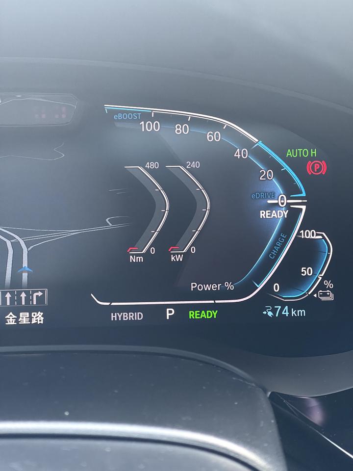 宝马5系PHEV 请问各位这个仪表是什么意思啊？是电动机扭矩和功率吗？还有 sport模式下能看到瞬时油耗吗？
