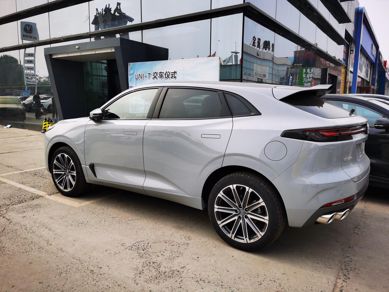 长安UNI-K 想入手uni k 2021款   2.0T 尊贵型   按揭每个月还三千左右，各位大佬能帮算算首付多少嘛
